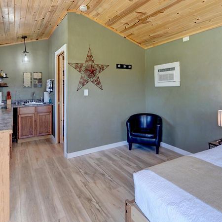 Eagle'S Landing Lodge 卡斯特 外观 照片